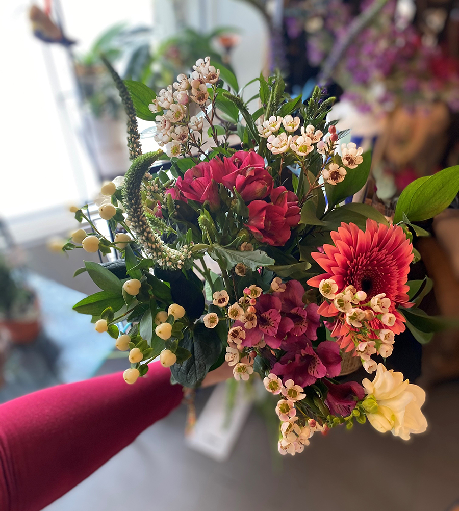 Des bouquets à partir de 50$ | Halles en fleurs (Les)